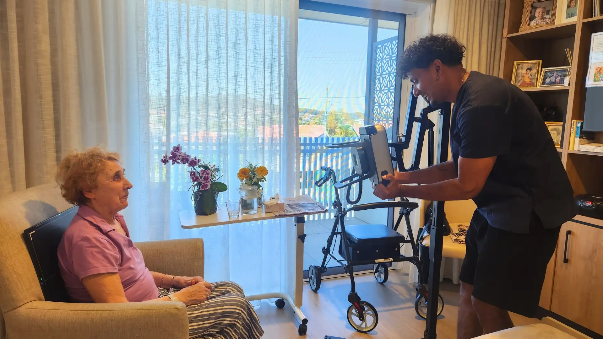 Healthcare professional providing mobile service to a patient